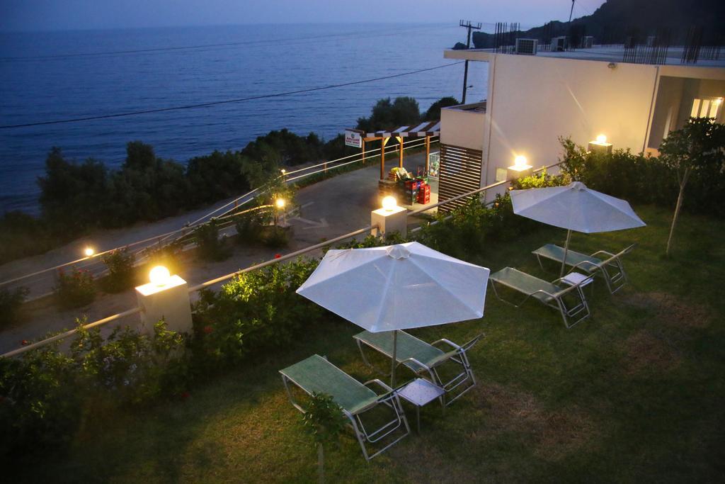 Santa Marina Apartments Rodakino Extérieur photo