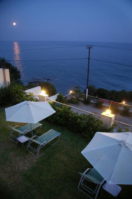 Santa Marina Apartments Rodakino Extérieur photo