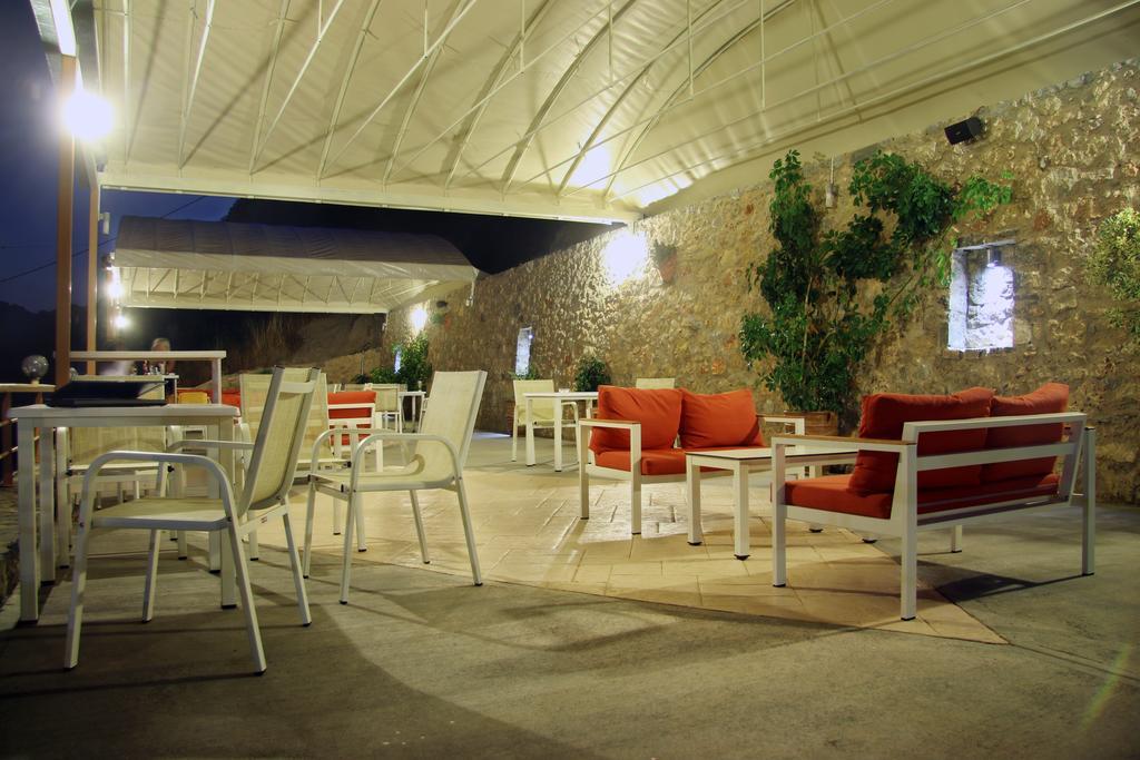 Santa Marina Apartments Rodakino Extérieur photo