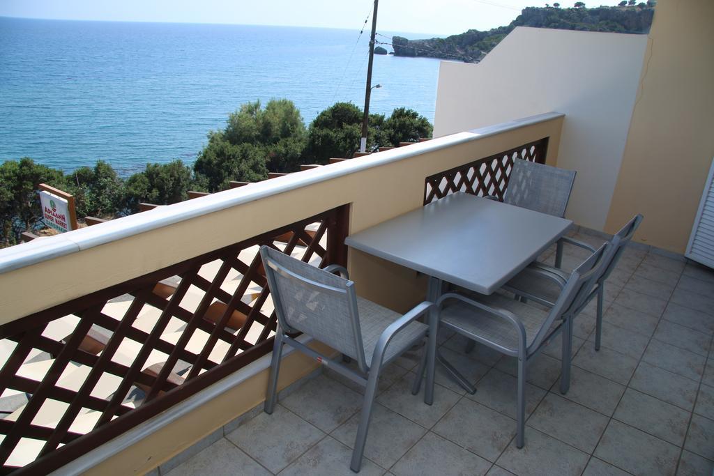 Santa Marina Apartments Rodakino Extérieur photo