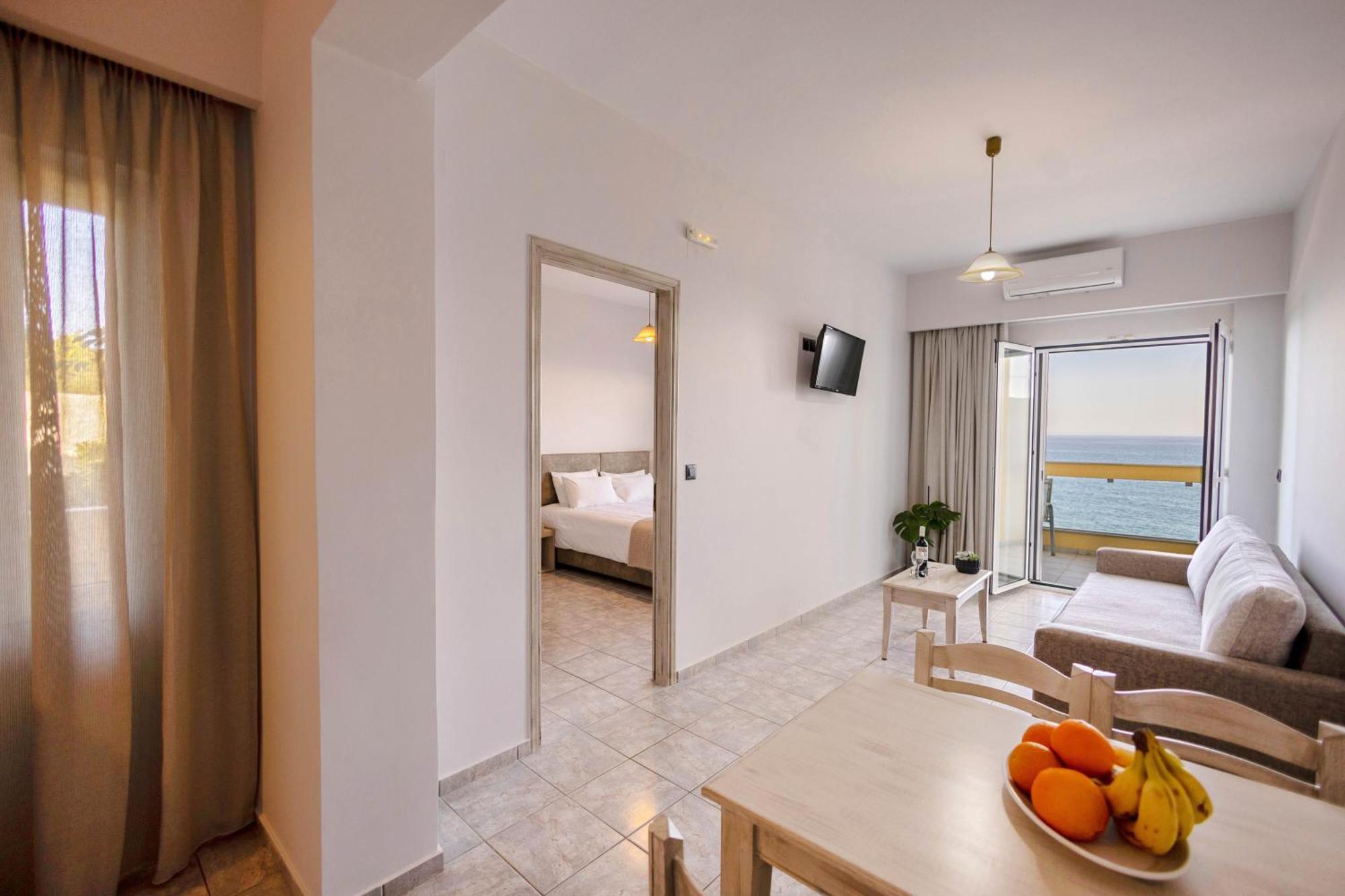 Santa Marina Apartments Rodakino Extérieur photo